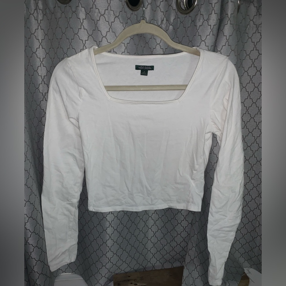 Long sleeve crop